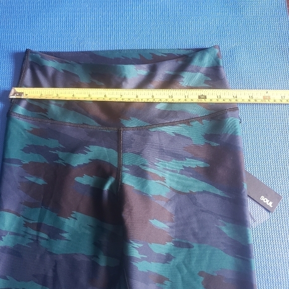 Soul By Soulcycle High Waisted Camo Tights - Picture 6 of 8
